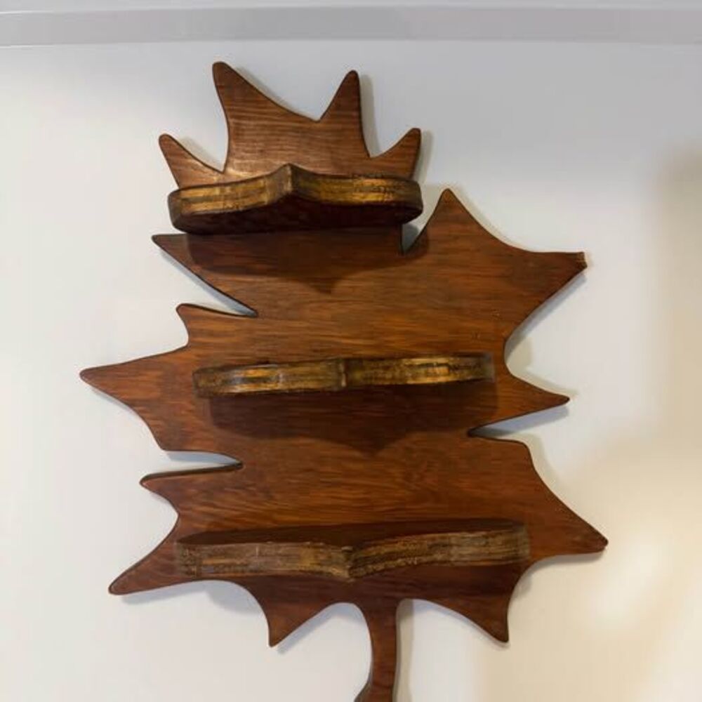 Vintage 3-Tier Wooden Maple Leaf Wall Knick-Knack Shelf
